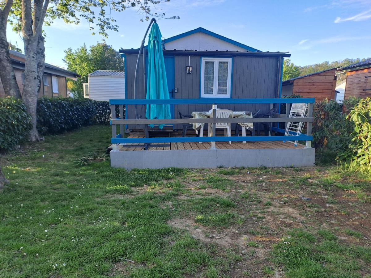 Hotel Chalet pour 5 personnes équipé sur emplacement ombragé Foix Exterior foto