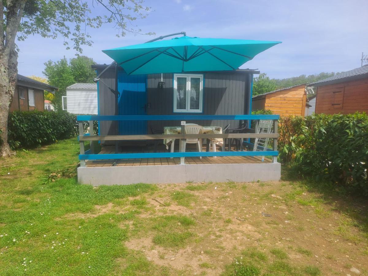 Hotel Chalet pour 5 personnes équipé sur emplacement ombragé Foix Exterior foto